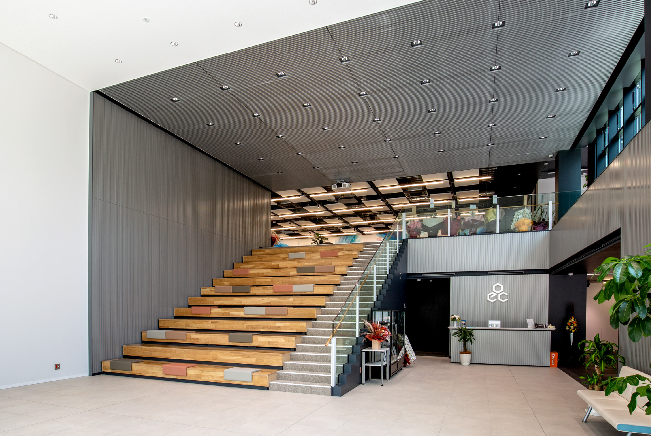 １F　OEC CUBE