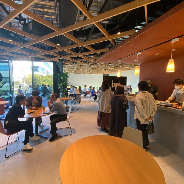 1日限りのカフェイベント。社員がバリスタとなり、コーヒーを淹れていただきました。