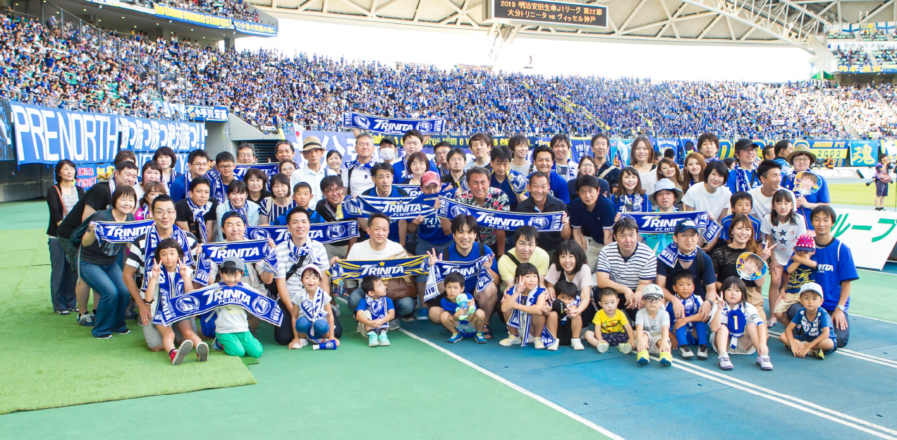 地元サッカーチームをスタジアムで応援しました！